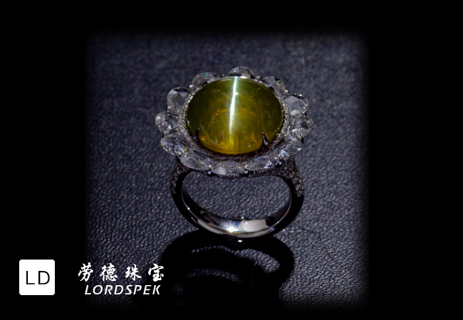 18K白金镶嵌斯里兰卡产金绿猫眼(图1)