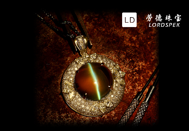 18K白金镶嵌斯里兰卡产金绿猫眼